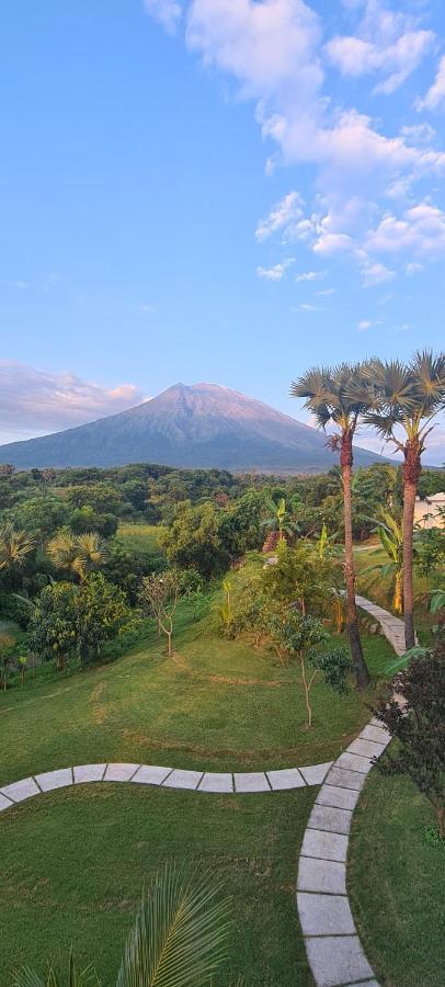 Palm Springs Bali Dive Resort Туламбен Екстер'єр фото